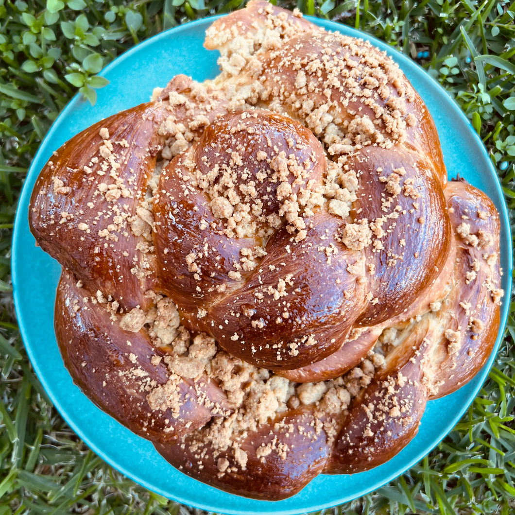 Challah with Sultanas and Streusel- Large (Rosh Hashanah)