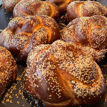 Load image into Gallery viewer, Challah with Sultanas and Streusel- Large (Rosh Hashanah)
